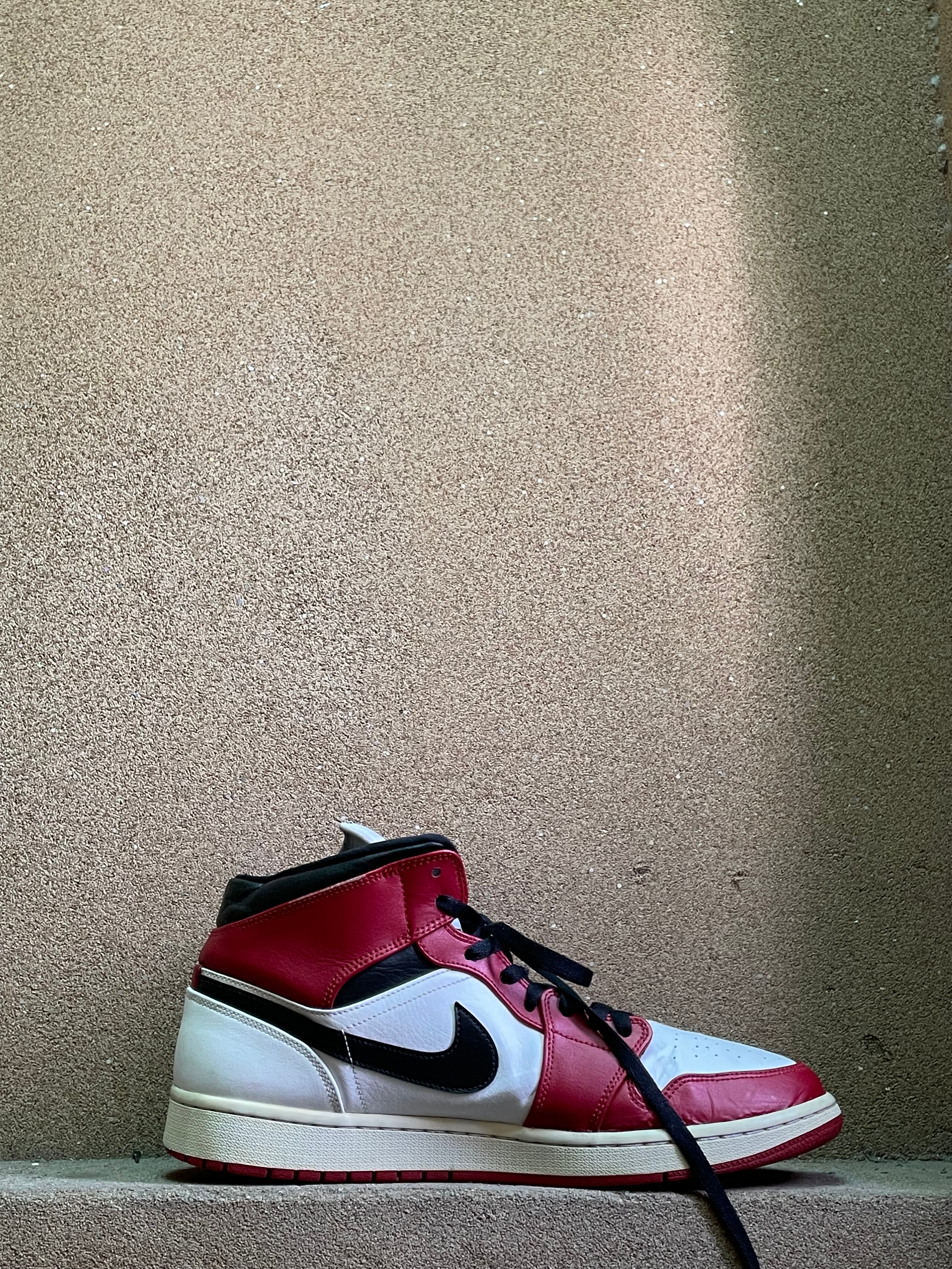 NIKE AIR JORDAN 1 MID CHICAGO 🎈