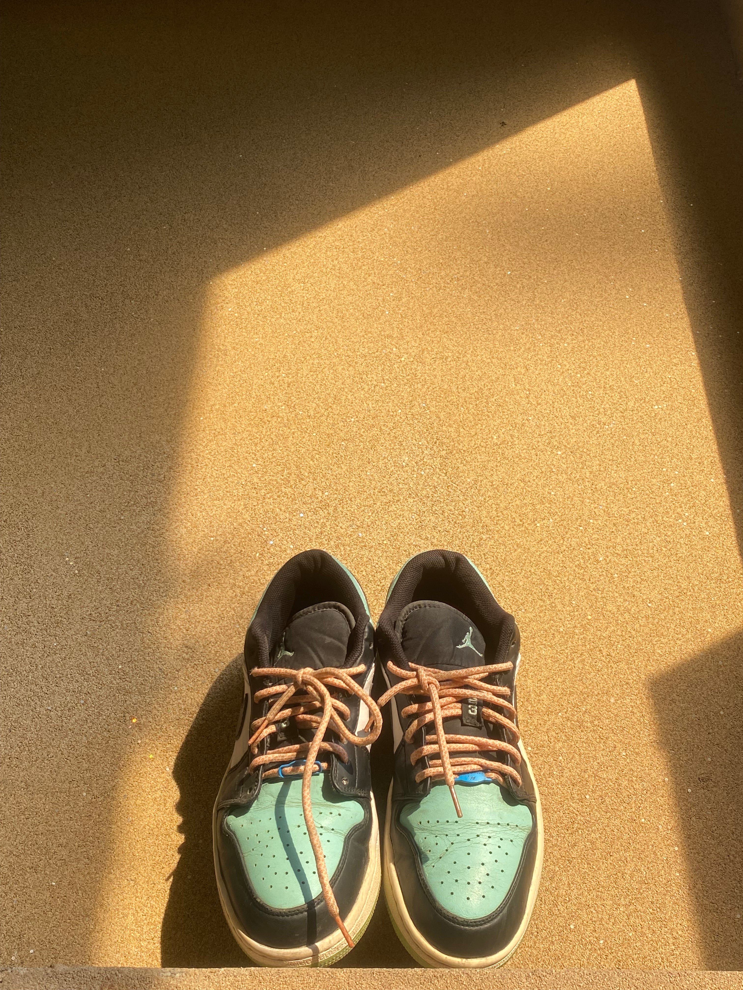 NIKE AIR JORDAN 1 LOW EMERALD TOE 🔮