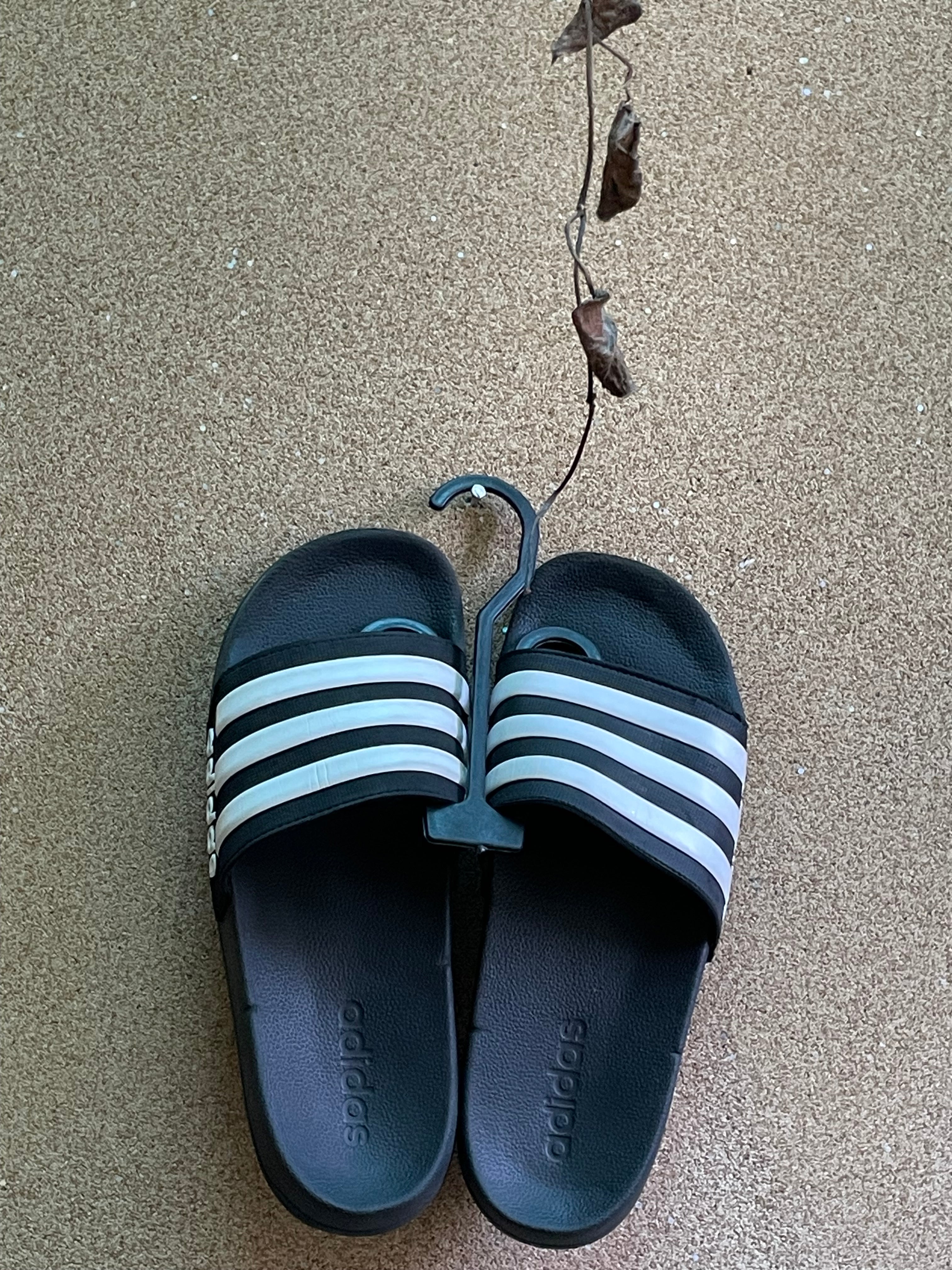 ADIDAS SLIDES 🌊