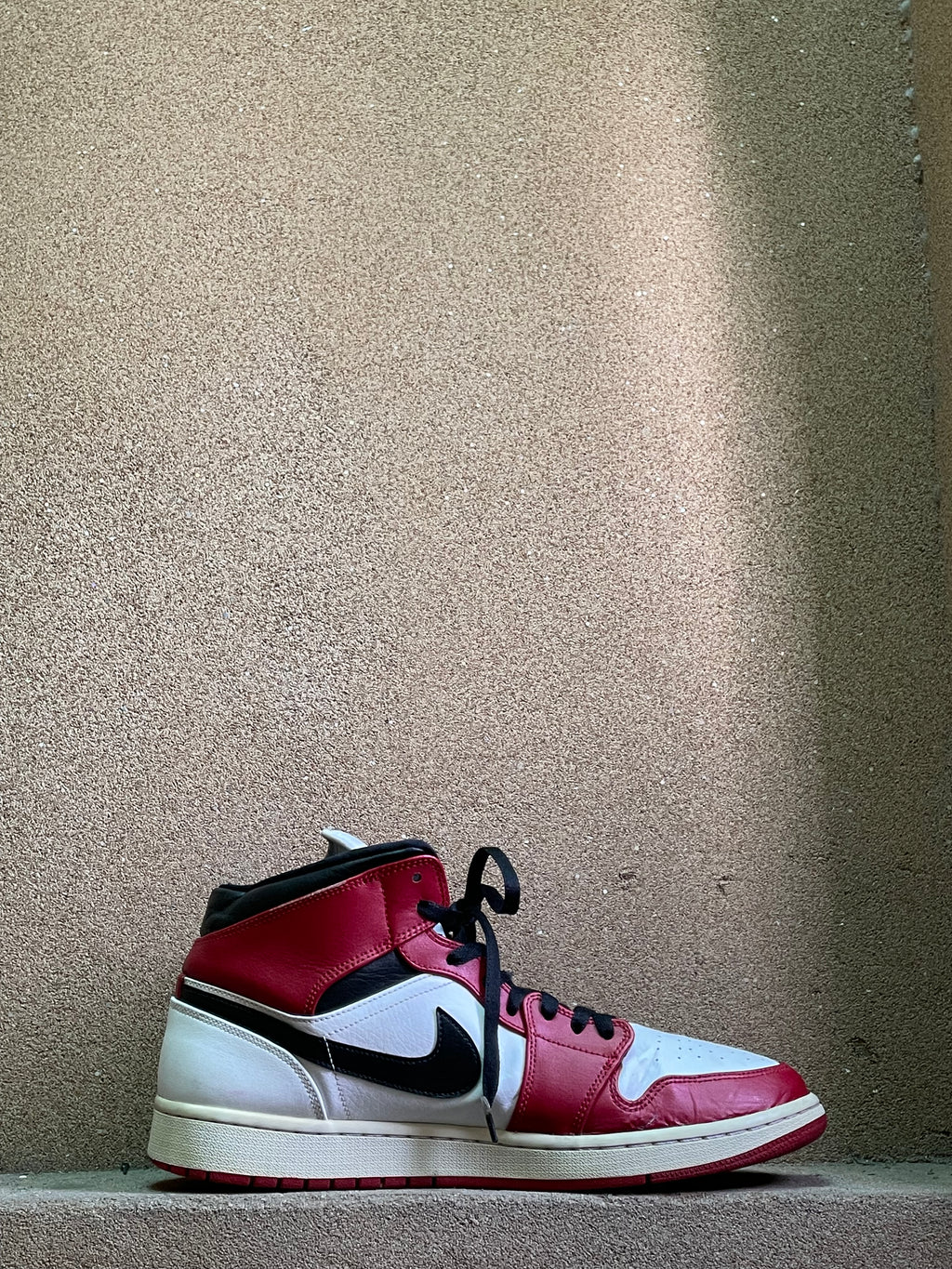 NIKE AIR JORDAN 1 MID CHICAGO 🎈