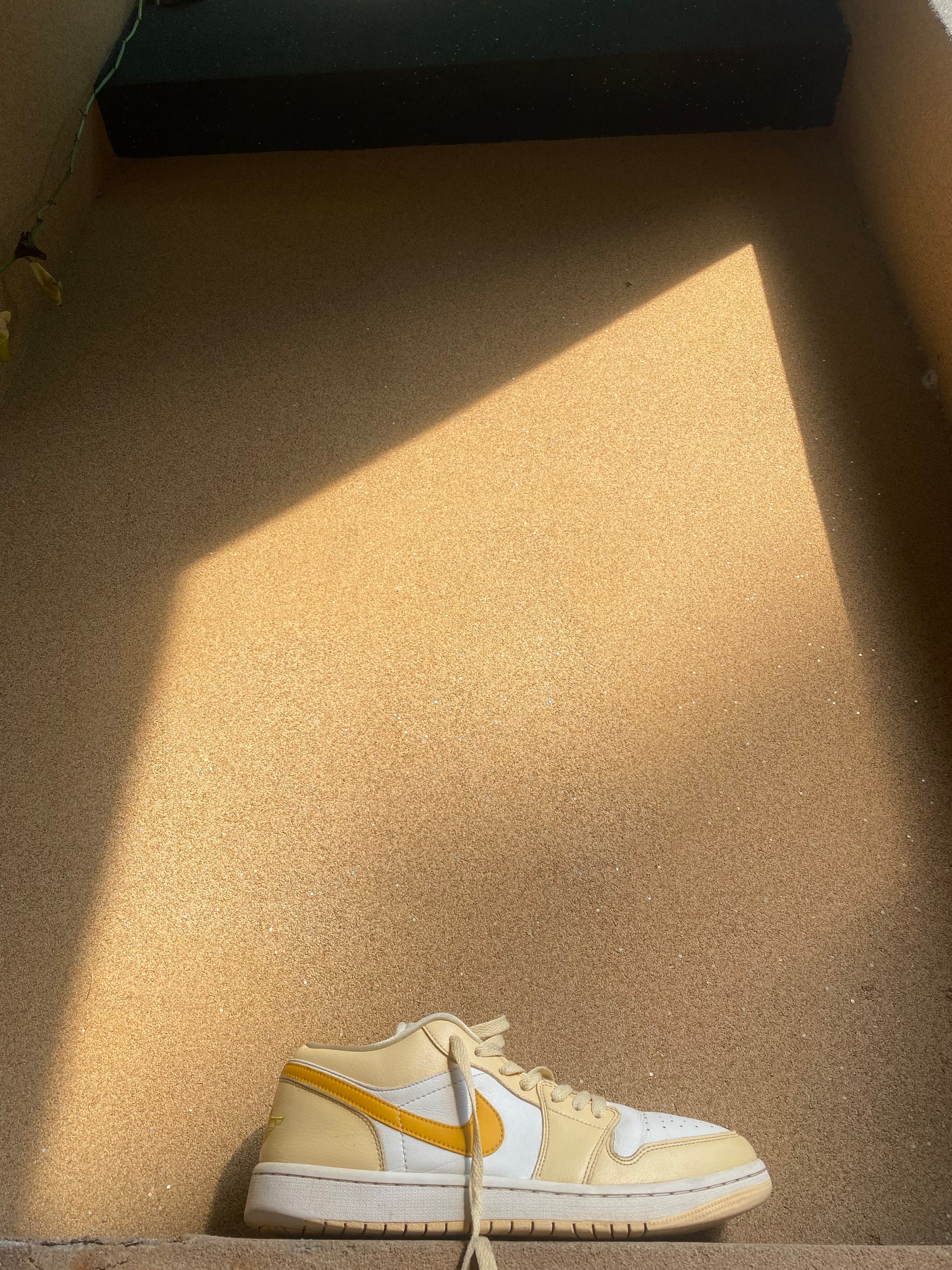 NIKE AIR JORDAN 1 LOW SAIL YELLOW 🕸️