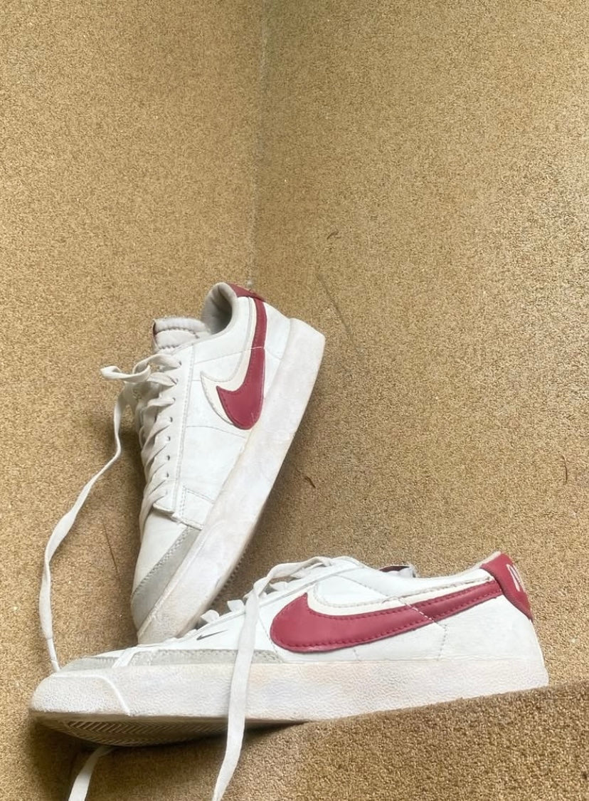 NIKE BLAZZER LOW