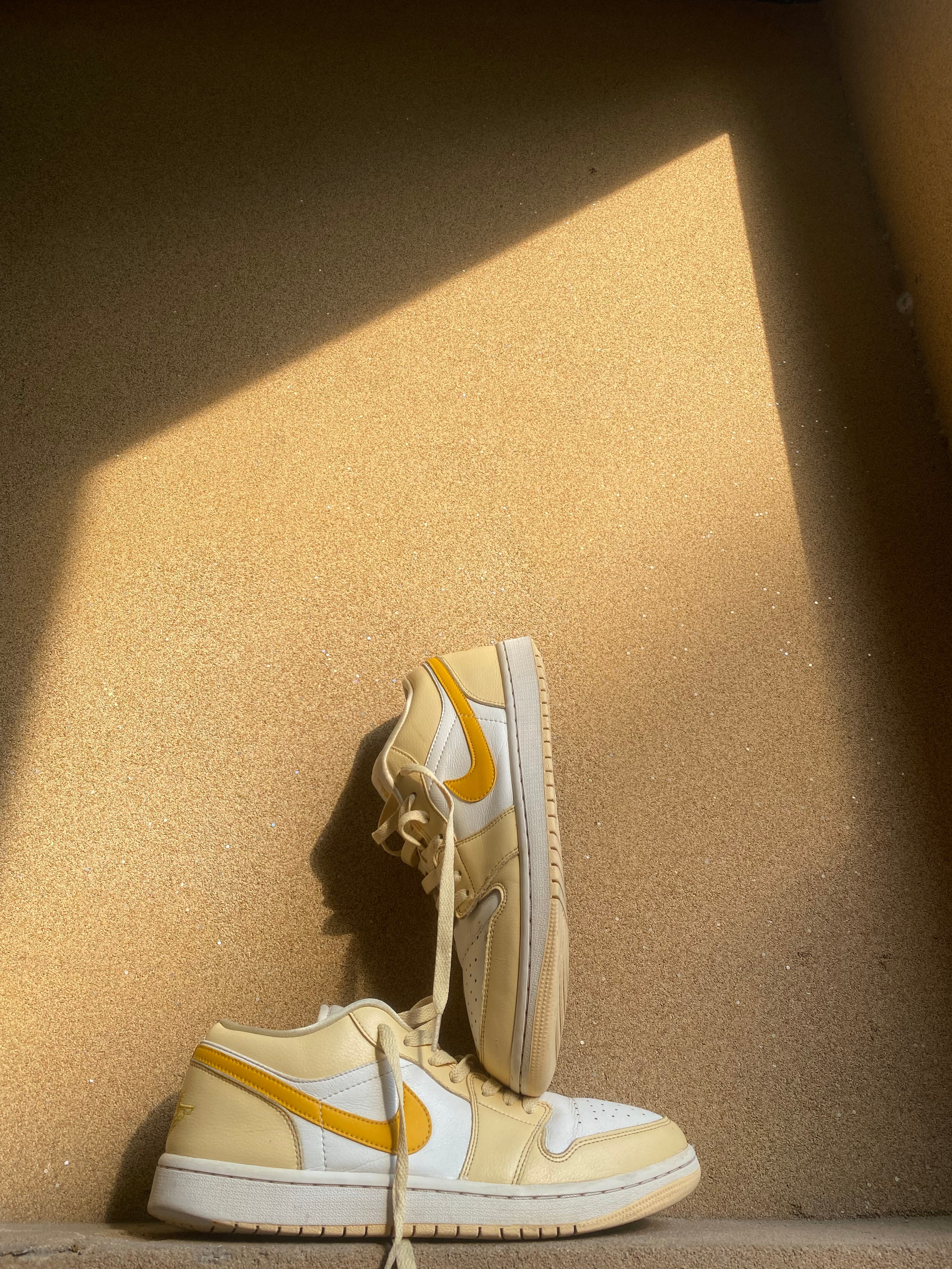 NIKE AIR JORDAN 1 LOW SAIL YELLOW 🕸️