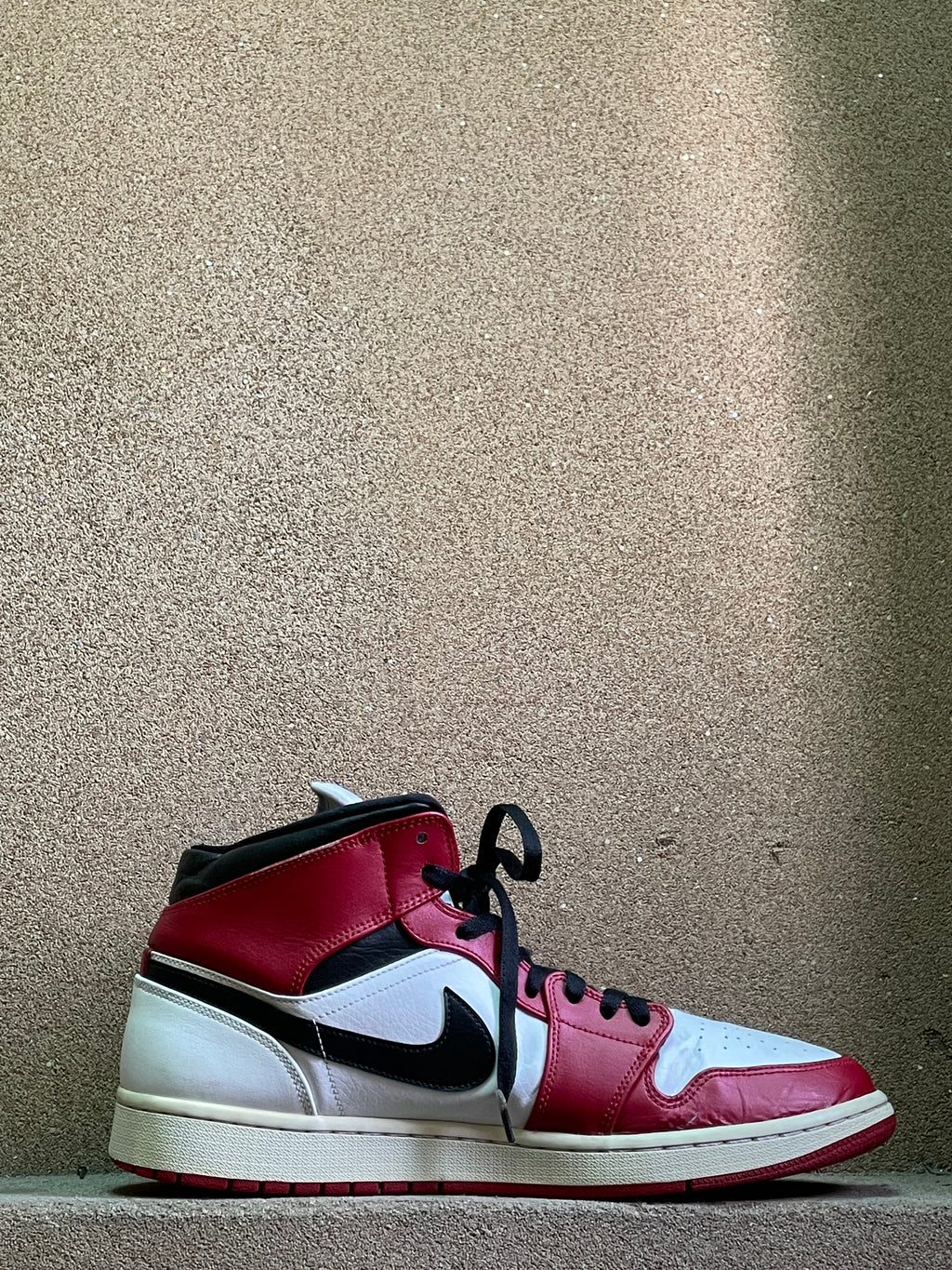 NIKE AIR JORDAN 1 MID CHICAGO 🎈