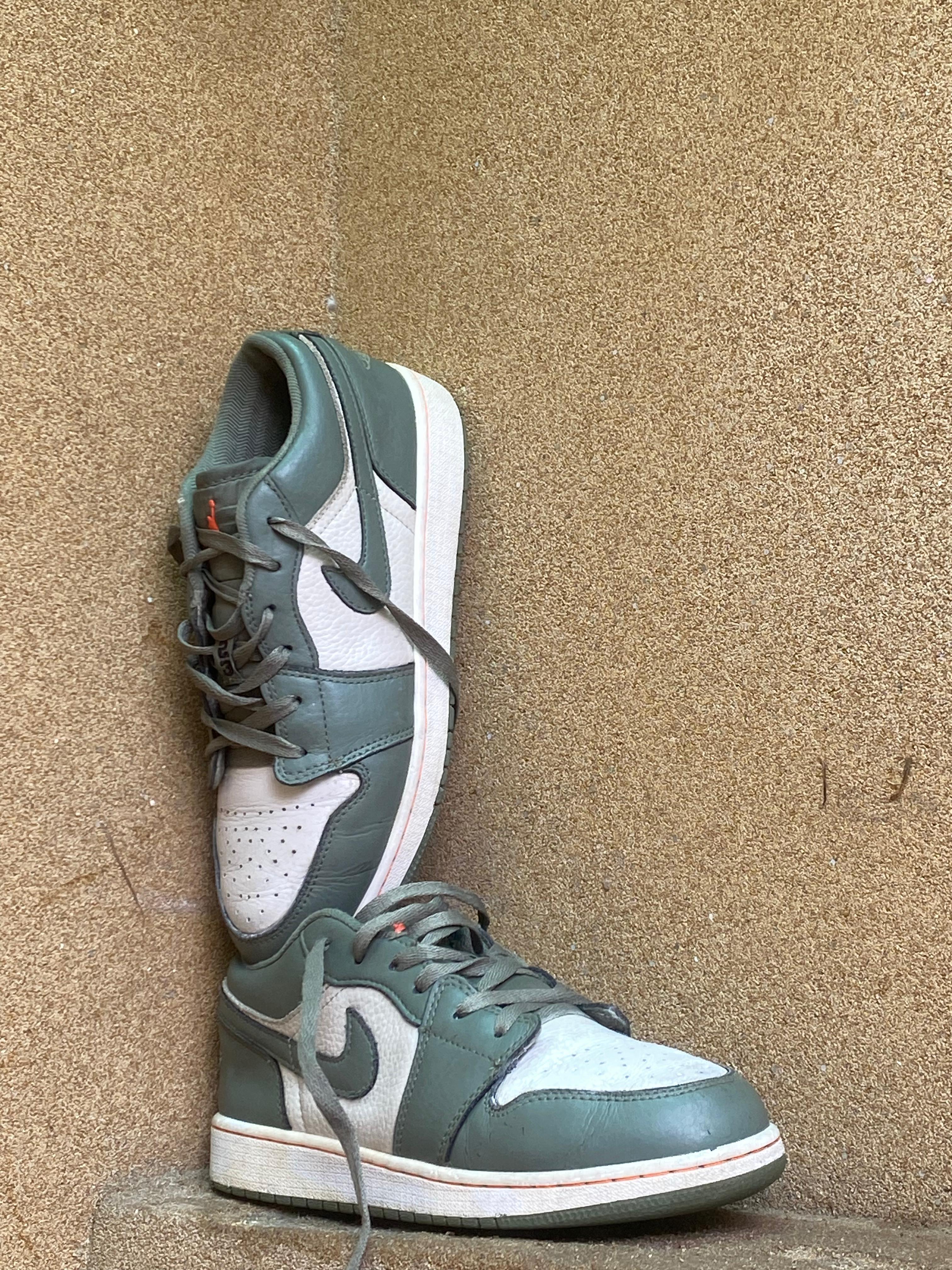 NIKE AIR JORDAN 1 LOW MILITARY GREEN 🌵