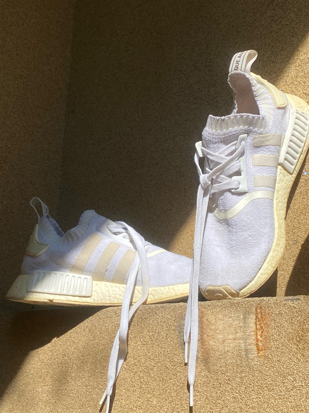 ADIDAS BOOST NMD R1