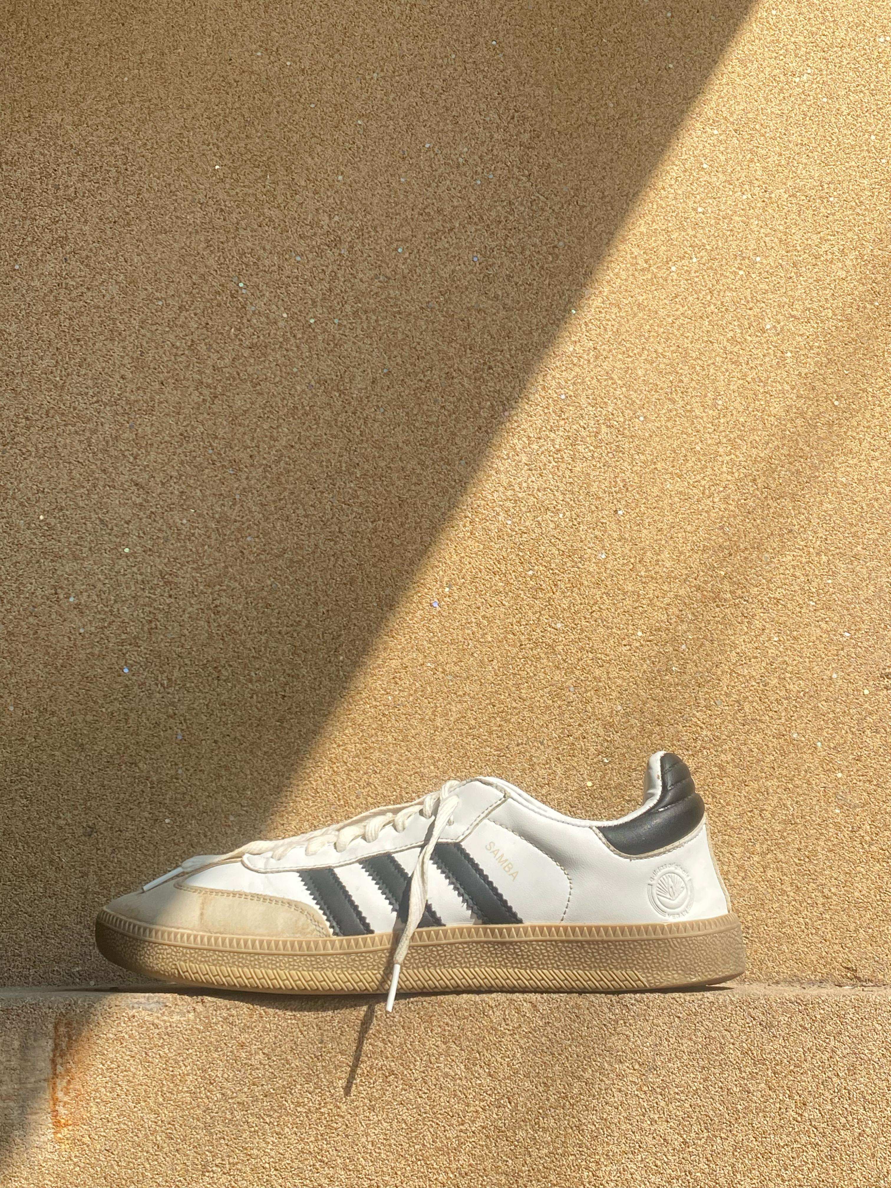 ADIDAS SAMBA XLG WHITE BLACK GUM LEATHER
